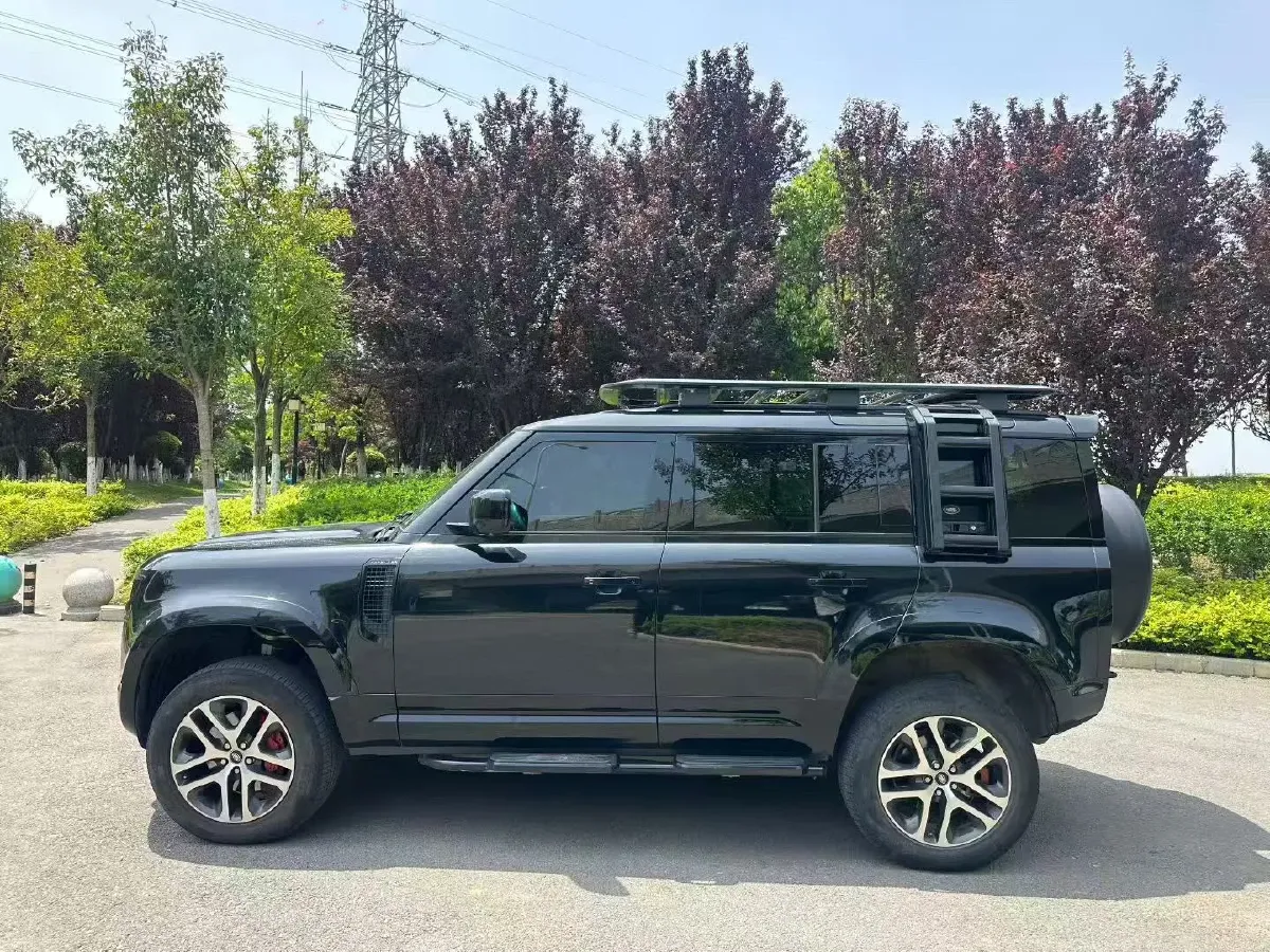 2021 Land Rover Defender 3.0T 400HP L6 8AT,autocango,china used car exporter,china ev exporter,chinese used car exporter,chinese used ev exporter