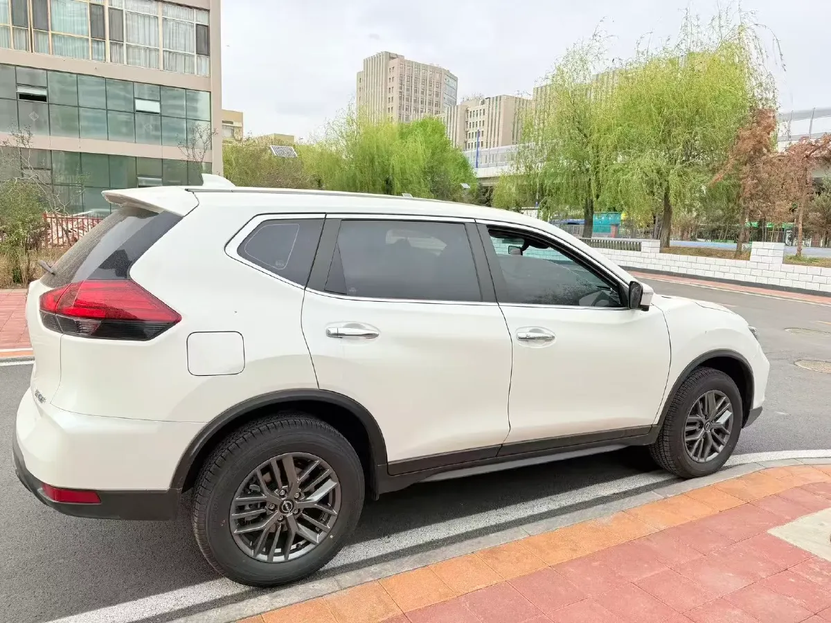 2025 Nissan X-Trail 2.0L 151HP L4 CVT,autocango,china used car exporter,china ev exporter,chinese used car exporter,chinese used ev exporter