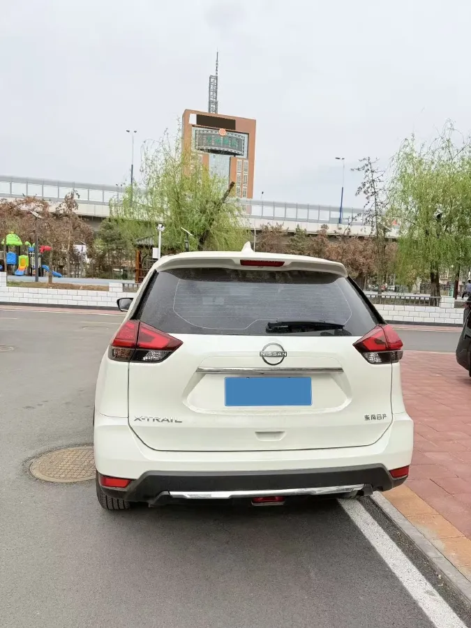 2025 Nissan X-Trail 2.0L 151HP L4 CVT,autocango,china used car exporter,china ev exporter,chinese used car exporter,chinese used ev exporter