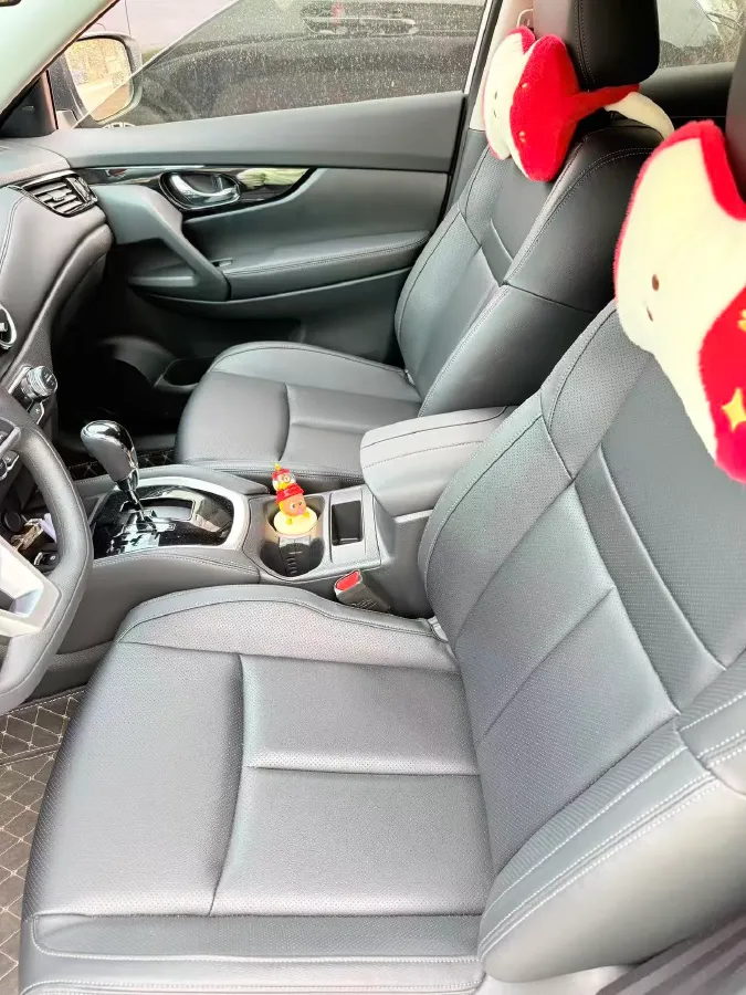 2025 Nissan X-Trail 2.0L 151HP L4 CVT,autocango,china used car exporter,china ev exporter,chinese used car exporter,chinese used ev exporter