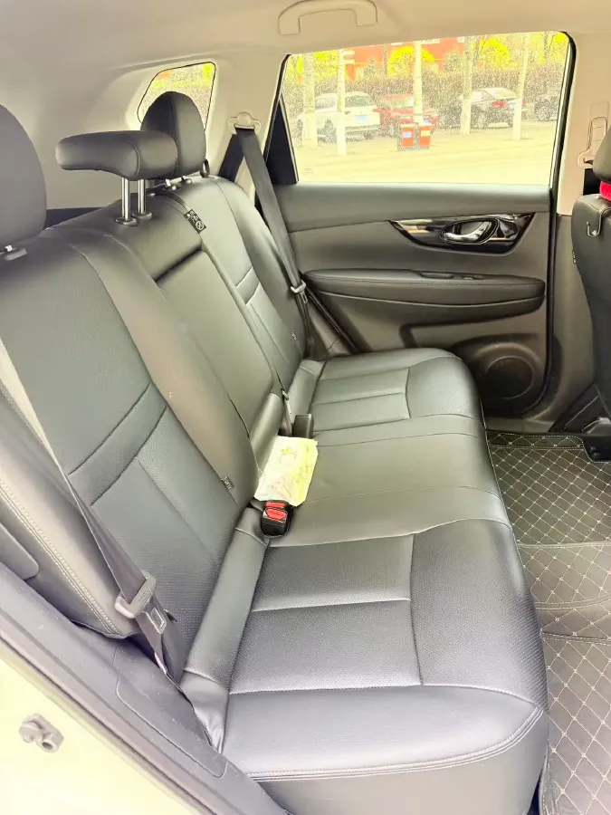 2025 Nissan X-Trail 2.0L 151HP L4 CVT,autocango,china used car exporter,china ev exporter,chinese used car exporter,chinese used ev exporter