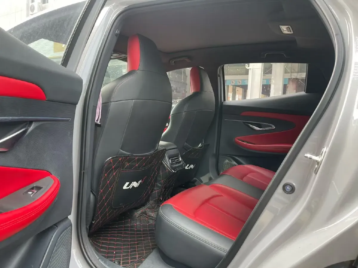 2021 ChangAn UNI-T 1.5T 180HP L4 7DCT,autocango,china used car exporter,china ev exporter,chinese used car exporter,chinese used ev exporter