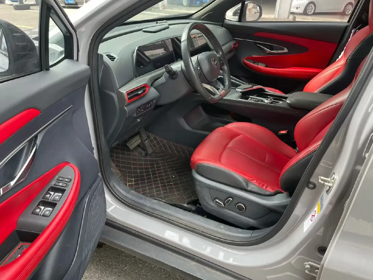 2021 ChangAn UNI-T 1.5T 180HP L4 7DCT,autocango,china used car exporter,china ev exporter,chinese used car exporter,chinese used ev exporter