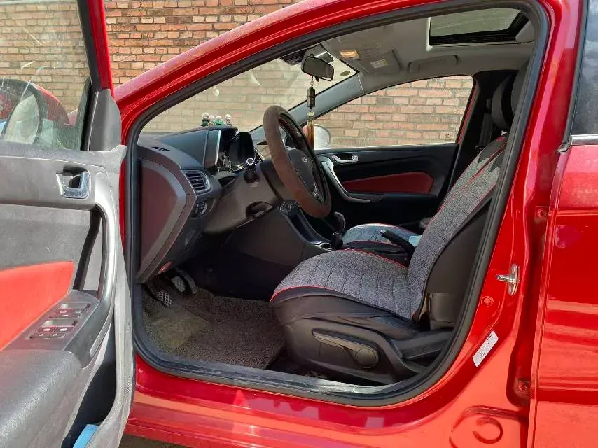 2017 Chery Arrizo 5 1.5L 116HP L4 5MT,autocango,china used car exporter,china ev exporter,chinese used car exporter,chinese used ev exporter