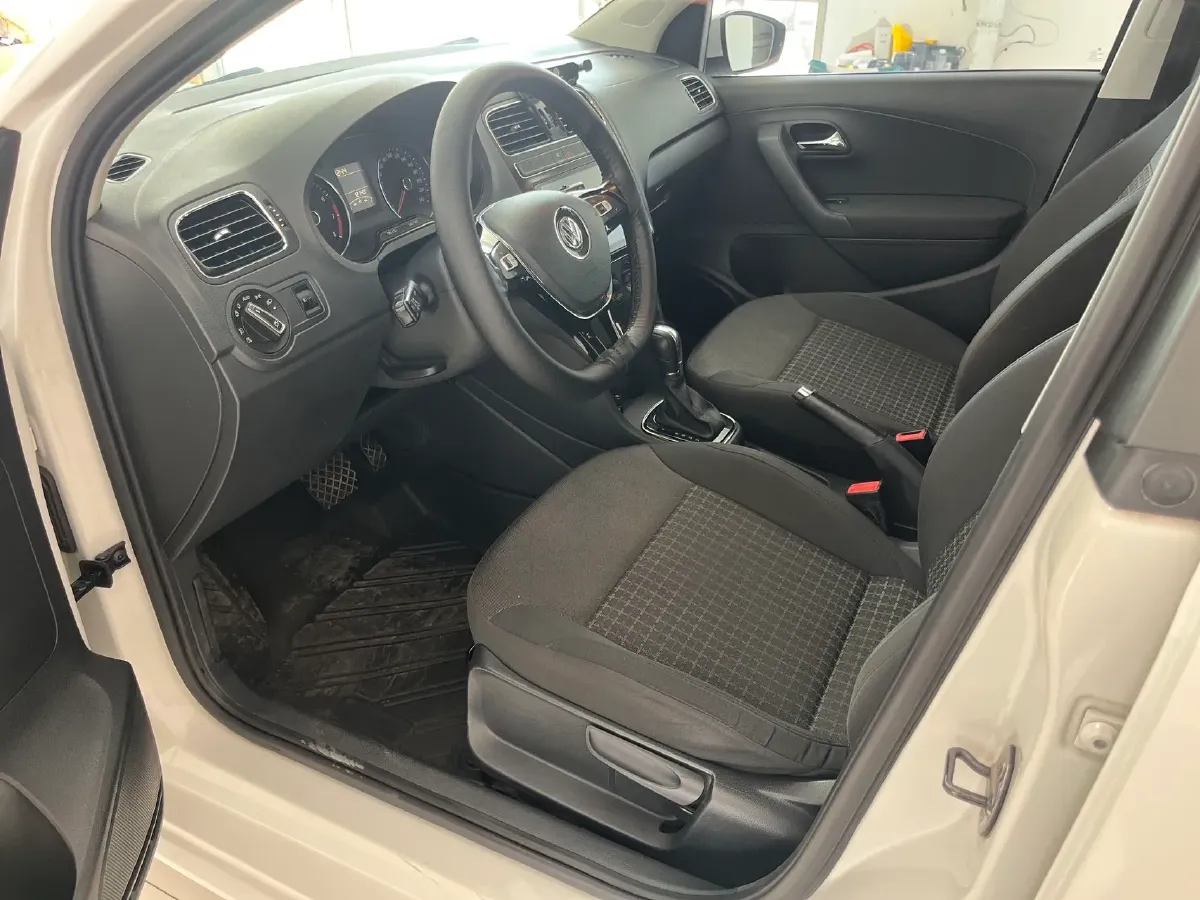 2016 Volkswagen Polo 1.6L 110HP L4 6AT,autocango,china used car exporter,china ev exporter,chinese used car exporter,chinese used ev exporter