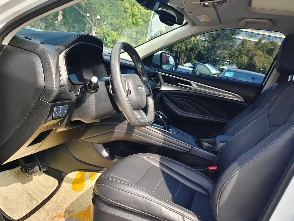 2020 Haval F7 1.5T 169HP L4 7DCT,autocango,china used car exporter,china ev exporter,chinese used car exporter,chinese used ev exporter