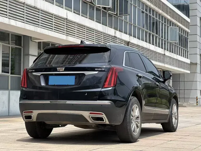 2022 Cadillac XT5 2.0T 237HP L4 9AT,autocango,china used car exporter,china ev exporter,chinese used car exporter,chinese used ev exporter