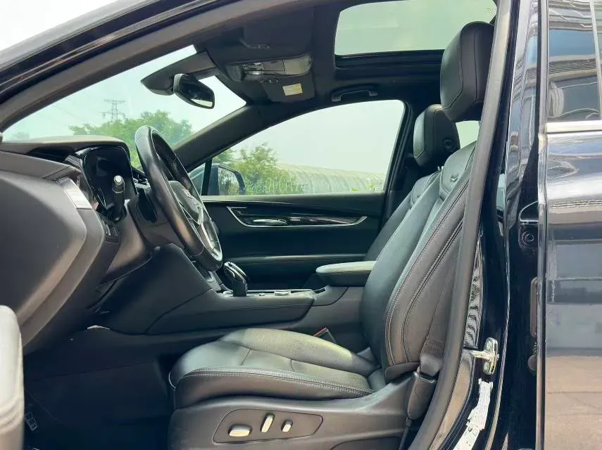 2022 Cadillac XT5 2.0T 237HP L4 9AT,autocango,china used car exporter,china ev exporter,chinese used car exporter,chinese used ev exporter