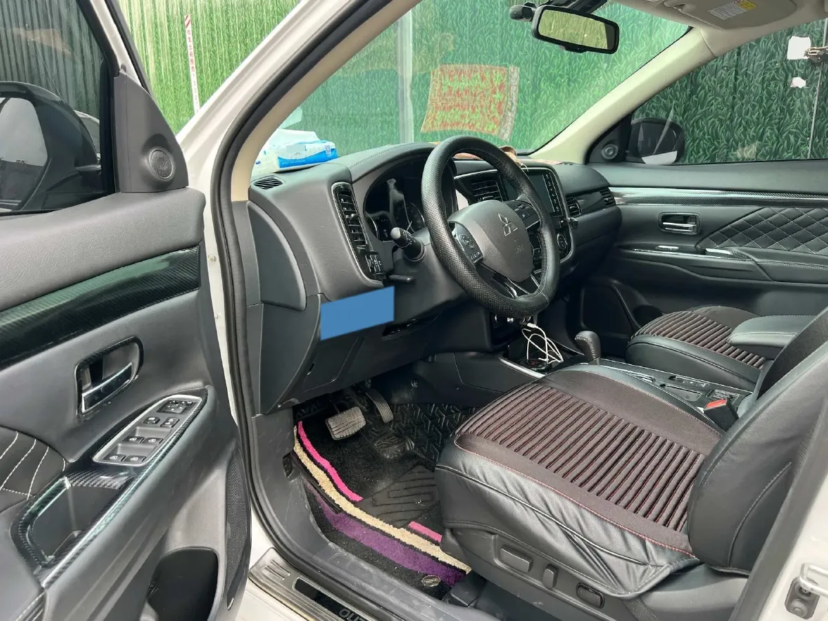 2021 Mitsubishi Outlander 2.0L 166HP L4 CVT,autocango,china used car exporter,china ev exporter,chinese used car exporter,chinese used ev exporter