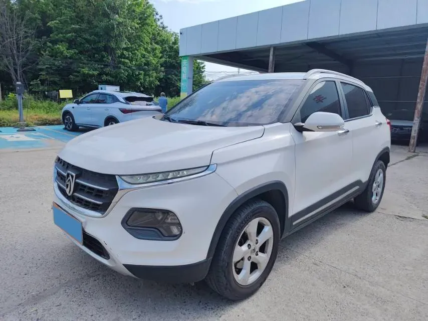 2017 BaoJun 310W 1.5L 105HP L4 6MT,autocango,china used car exporter,china ev exporter,chinese used car exporter,chinese used ev exporter