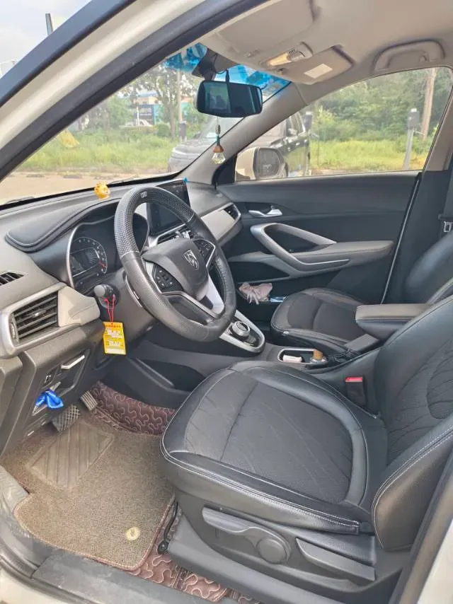 2017 BaoJun 310W 1.5L 105HP L4 6MT,autocango,china used car exporter,china ev exporter,chinese used car exporter,chinese used ev exporter