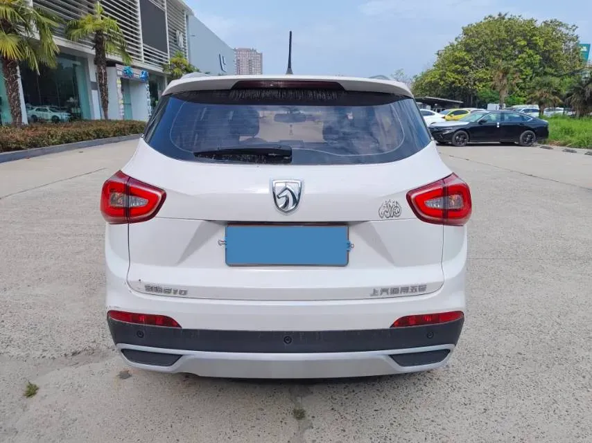 2017 BaoJun 310W 1.5L 105HP L4 6MT,autocango,china used car exporter,china ev exporter,chinese used car exporter,chinese used ev exporter
