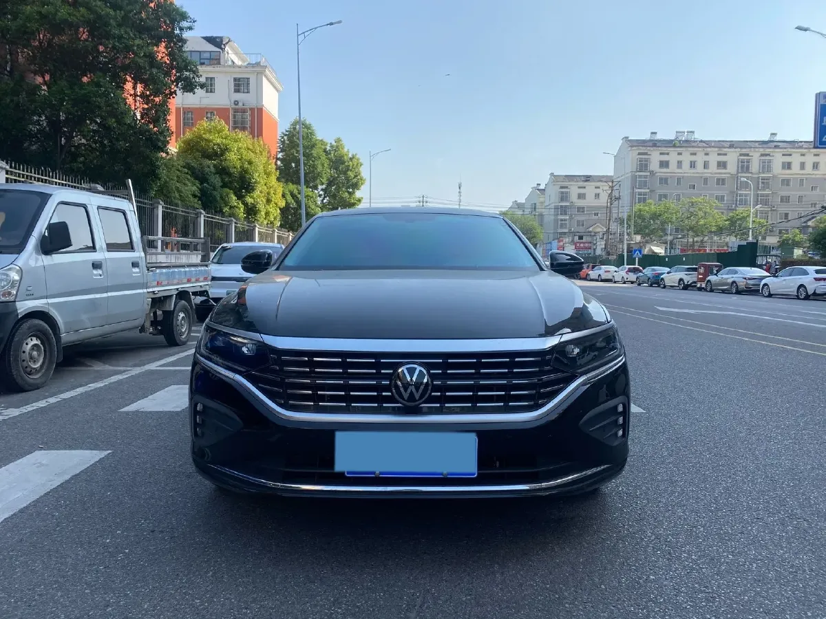 2025 Volkswagen Passat 2.0T 186HP L4 7DCT,autocango,china used car exporter,china ev exporter,chinese used car exporter,chinese used ev exporter