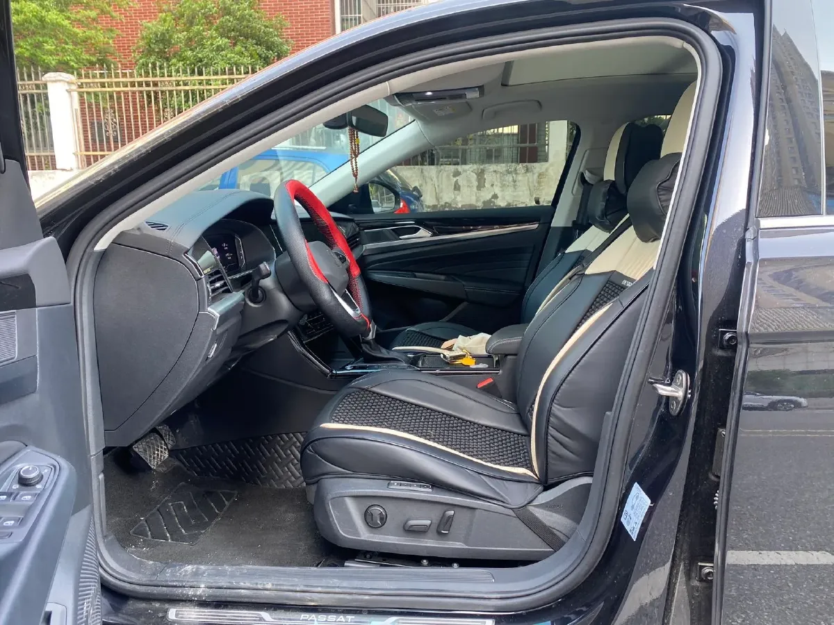 2025 Volkswagen Passat 2.0T 186HP L4 7DCT,autocango,china used car exporter,china ev exporter,chinese used car exporter,chinese used ev exporter