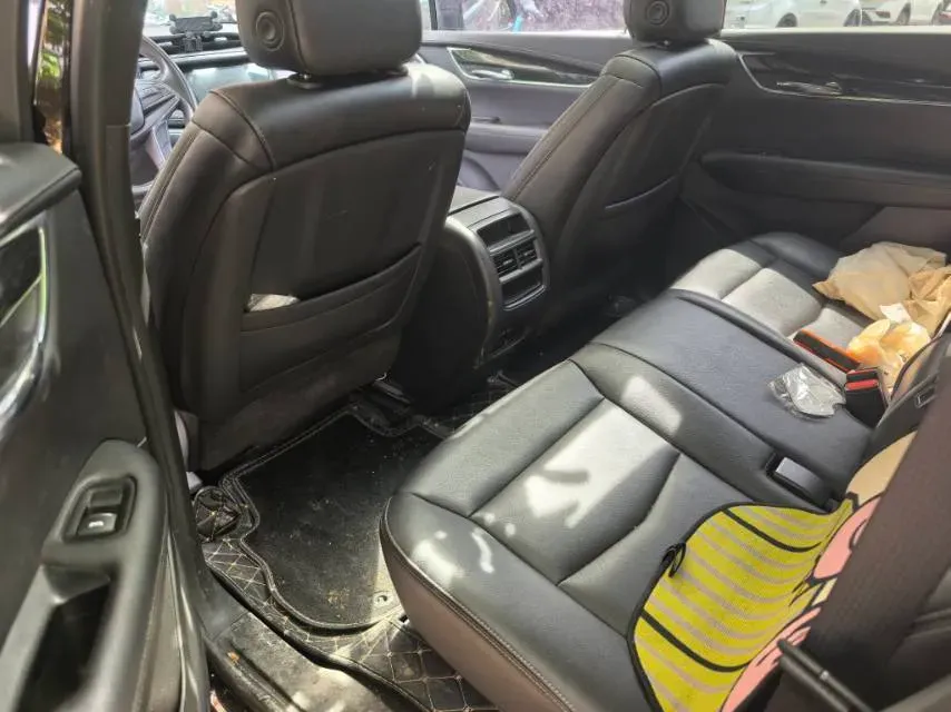 2021 Cadillac XT5 2.0T 237HP L4 9AT,autocango,china used car exporter,china ev exporter,chinese used car exporter,chinese used ev exporter