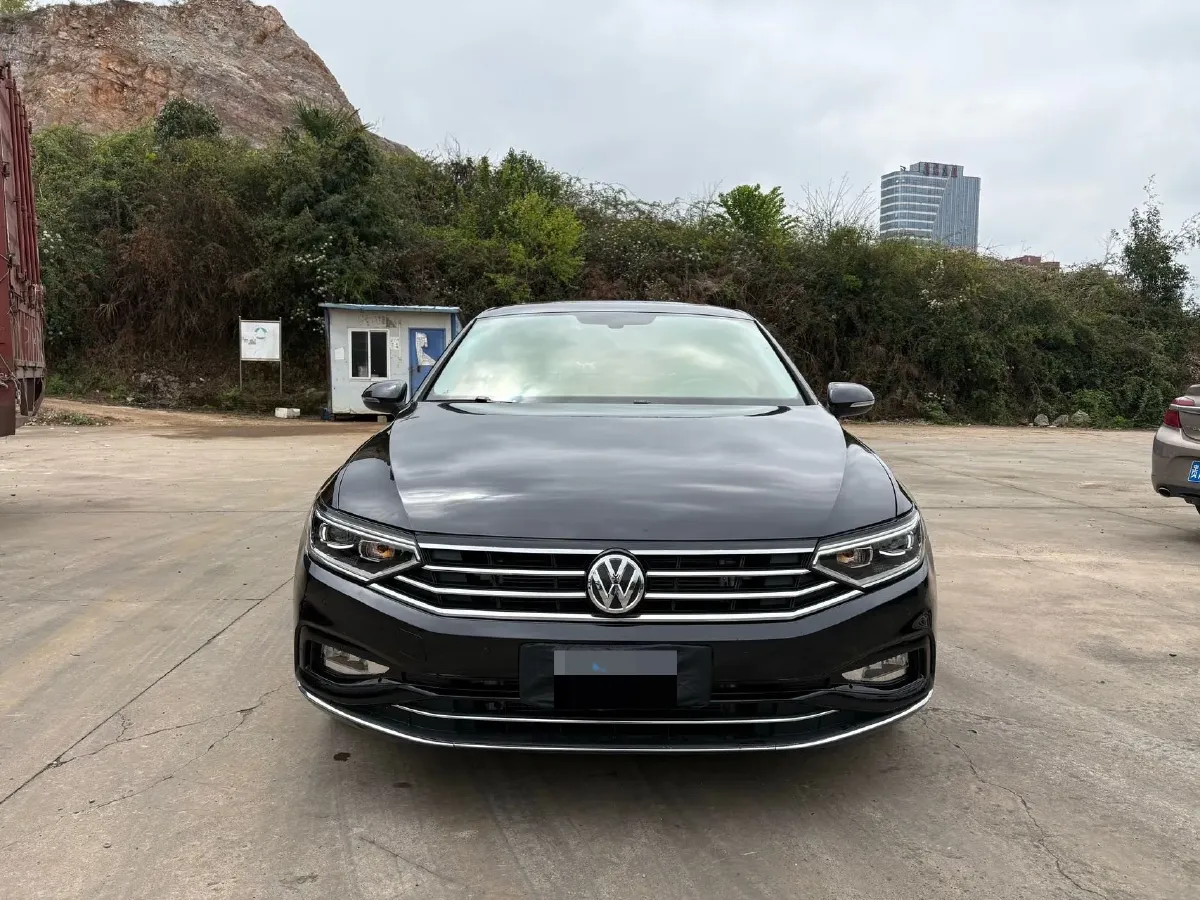 2020 Volkswagen Magotan 2.0T 186HP L4 7DCT,autocango,china used car exporter,china ev exporter,chinese used car exporter,chinese used ev exporter