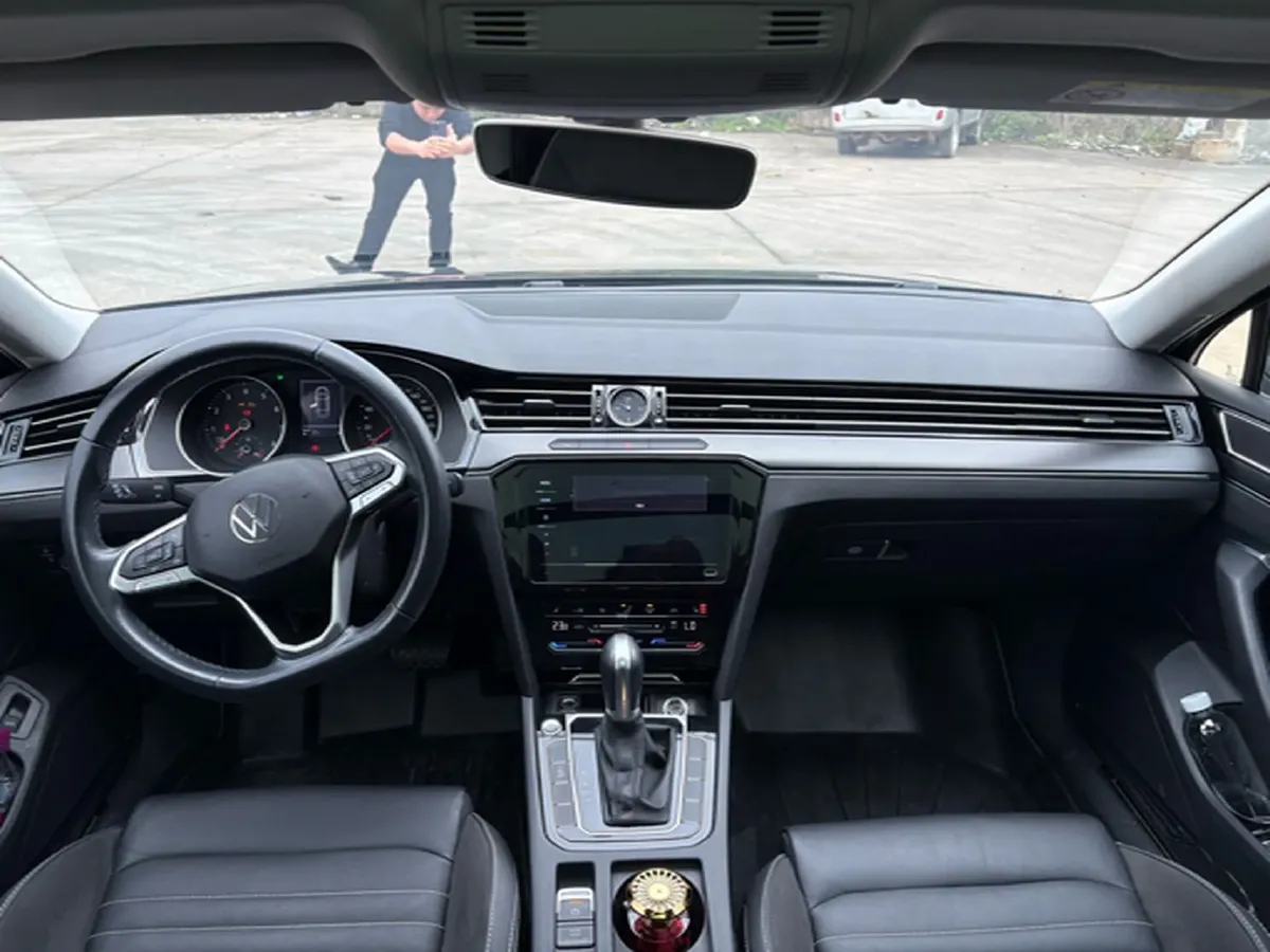 2020 Volkswagen Magotan 2.0T 186HP L4 7DCT,autocango,china used car exporter,china ev exporter,chinese used car exporter,chinese used ev exporter