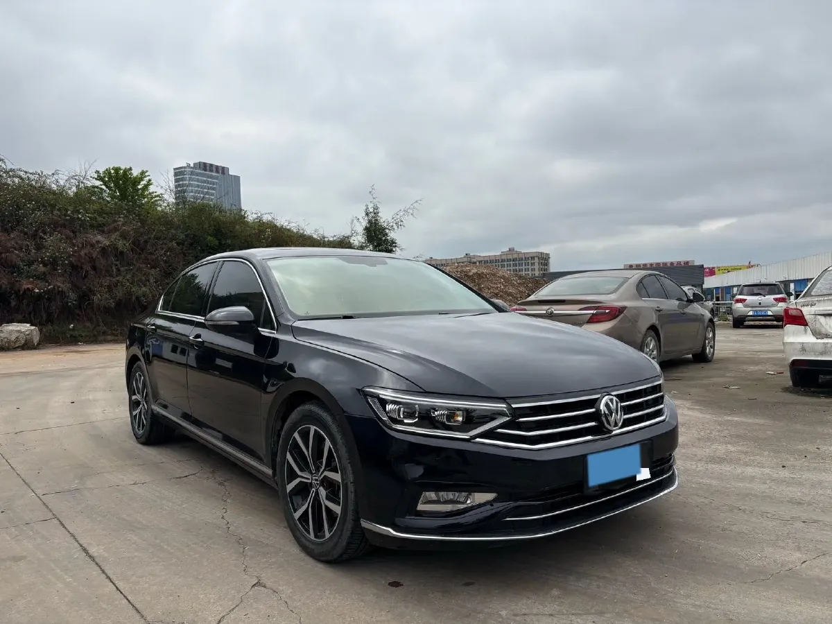 2020 Volkswagen Magotan 2.0T 186HP L4 7DCT,autocango,china used car exporter,china ev exporter,chinese used car exporter,chinese used ev exporter