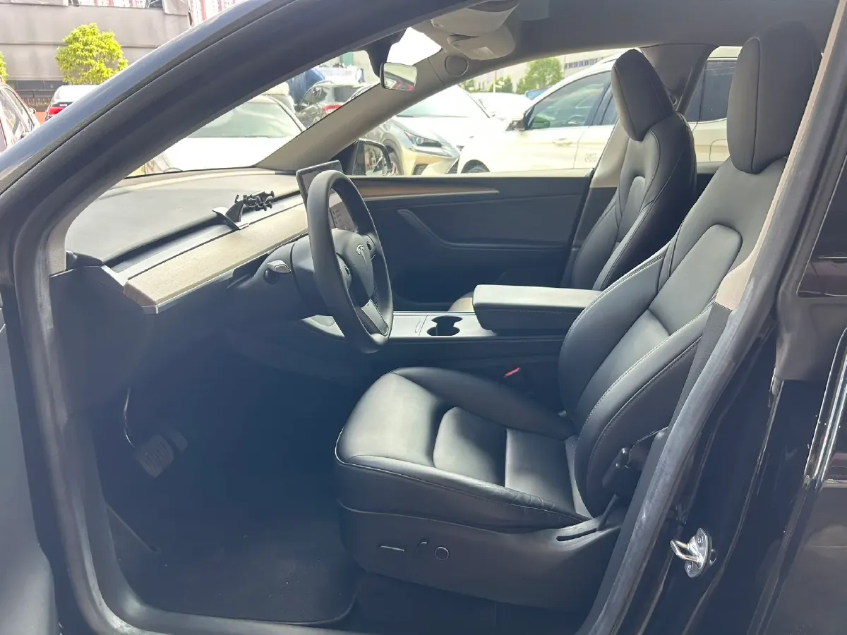 2022 Tesla Model Y BEV 60KWH,autocango,china used car exporter,china ev exporter,chinese used car exporter,chinese used ev exporter