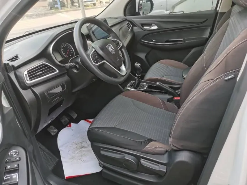 2019 BaoJun 730 1.5L 112HP L4 6MT,autocango,china used car exporter,china ev exporter,chinese used car exporter,chinese used ev exporter