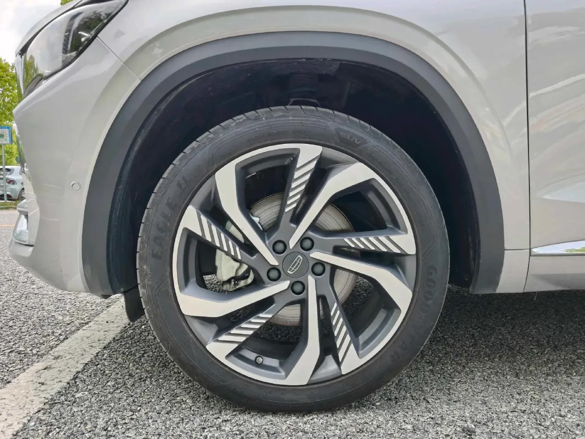 2021 Geely Monjaro 2.0T 218HP L4 7DCT,autocango,china used car exporter,china ev exporter,chinese used car exporter,chinese used ev exporter