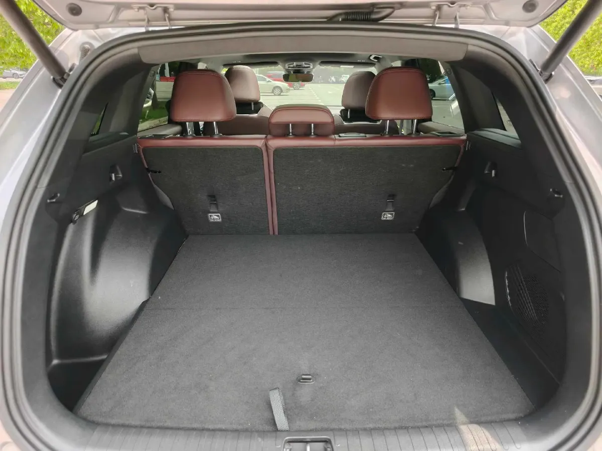 2021 Geely Monjaro 2.0T 218HP L4 7DCT,autocango,china used car exporter,china ev exporter,chinese used car exporter,chinese used ev exporter