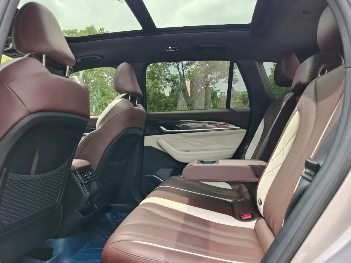 2021 Geely Monjaro 2.0T 218HP L4 7DCT,autocango,china used car exporter,china ev exporter,chinese used car exporter,chinese used ev exporter