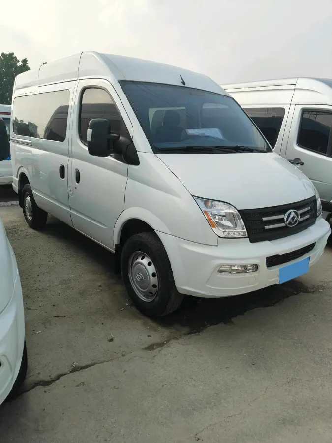 2021 MAXUS XinTu V80 2.0T 127HP L4 6MT,autocango,china used car exporter,china ev exporter,chinese used car exporter,chinese used ev exporter