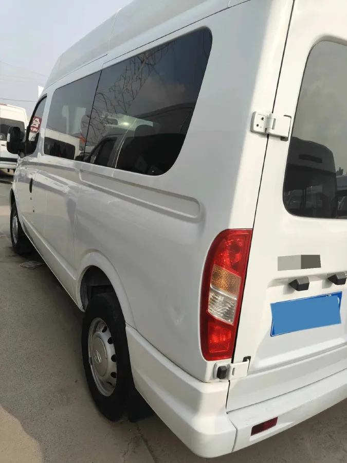 2021 MAXUS XinTu V80 2.0T 127HP L4 6MT,autocango,china used car exporter,china ev exporter,chinese used car exporter,chinese used ev exporter
