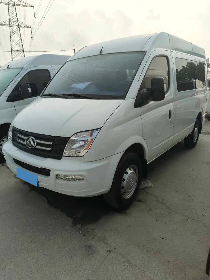 2021 MAXUS XinTu V80 2.0T 127HP L4 6MT,autocango,china used car exporter,china ev exporter,chinese used car exporter,chinese used ev exporter