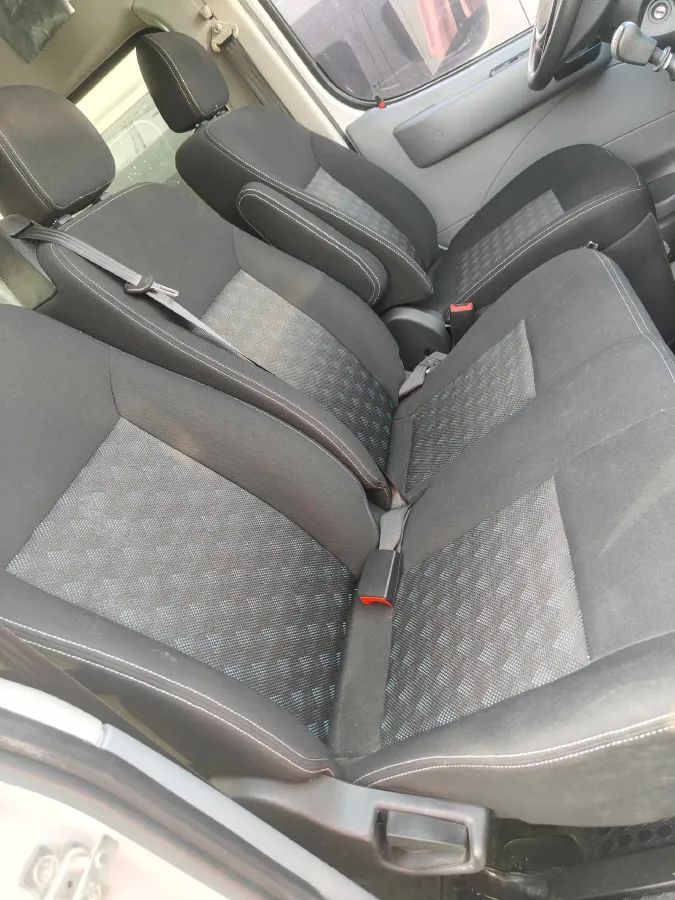 2021 MAXUS XinTu V80 2.0T 127HP L4 6MT,autocango,china used car exporter,china ev exporter,chinese used car exporter,chinese used ev exporter