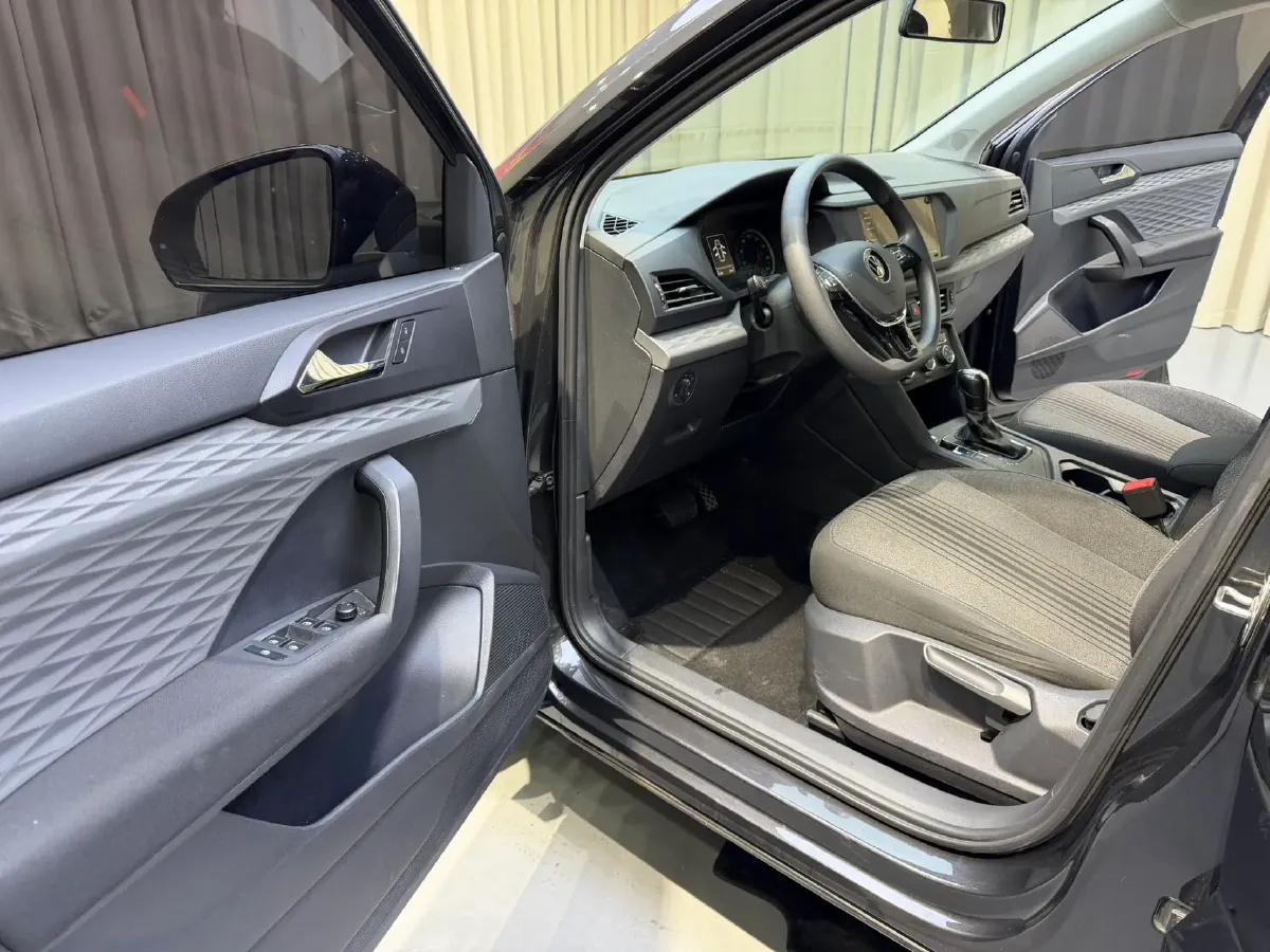 2021 Volkswagen Tharu 1.4T 150HP L4 7DCT,autocango,china used car exporter,china ev exporter,chinese used car exporter,chinese used ev exporter