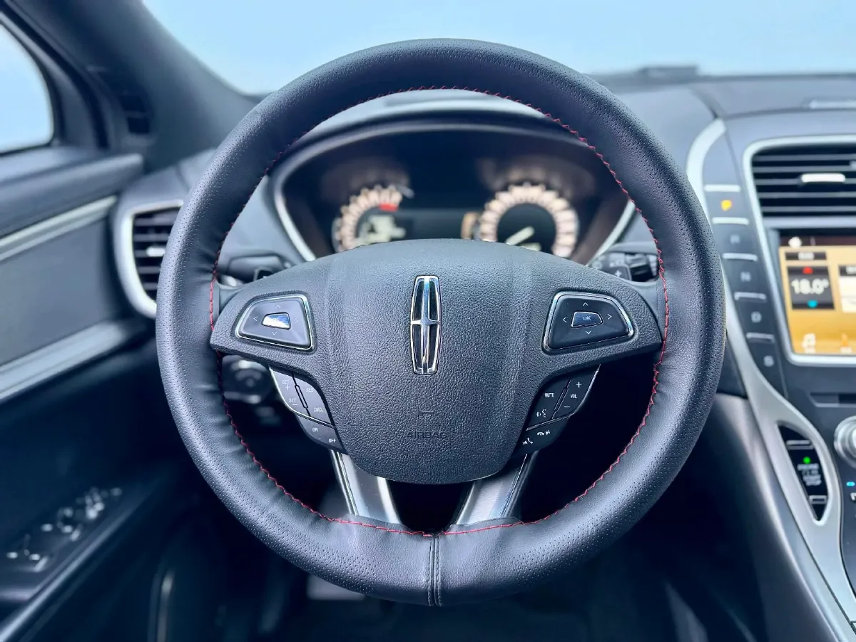 2017 Lincoln MKX 2.0T 253HP L4 6AT,autocango,china used car exporter,china ev exporter,chinese used car exporter,chinese used ev exporter