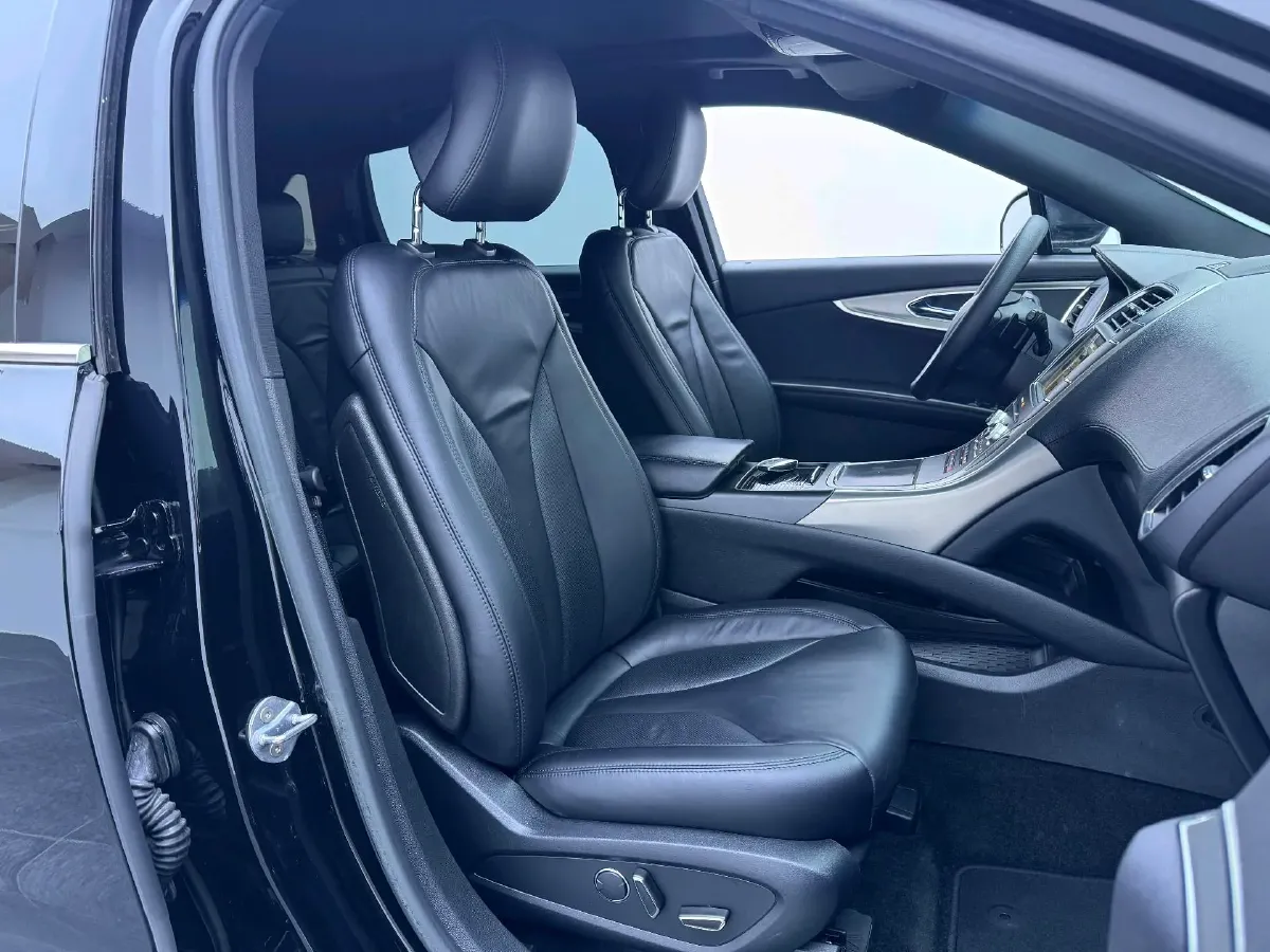 2017 Lincoln MKX 2.0T 253HP L4 6AT,autocango,china used car exporter,china ev exporter,chinese used car exporter,chinese used ev exporter