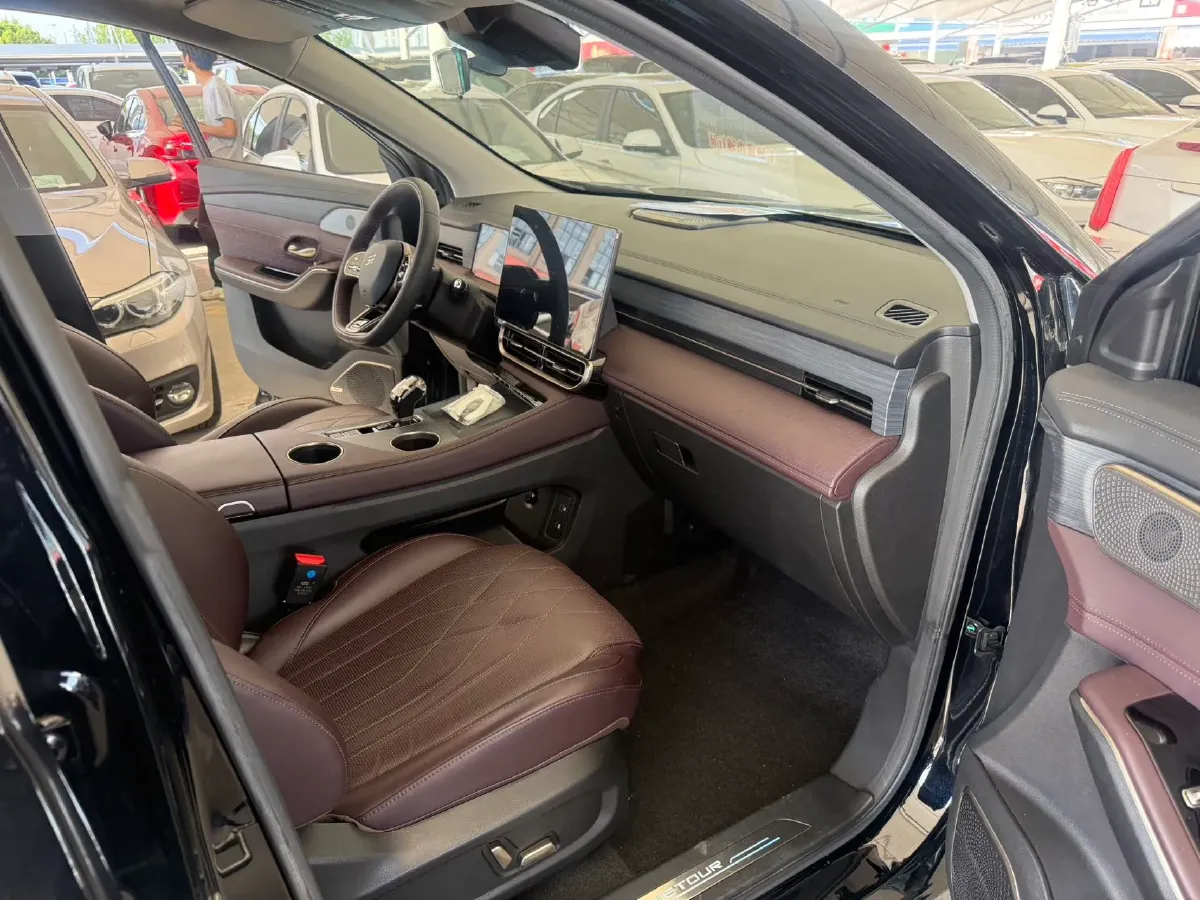 2024 Jetour X90 PRO 2.0T 254HP L4 7DCT,autocango,china used car exporter,china ev exporter,chinese used car exporter,chinese used ev exporter