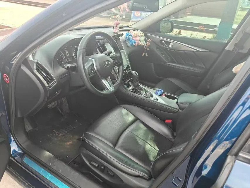 2018 Jeep Grand Commander 2.0T 265HP L4 9AT,autocango,china used car exporter,china ev exporter,chinese used car exporter,chinese used ev exporter