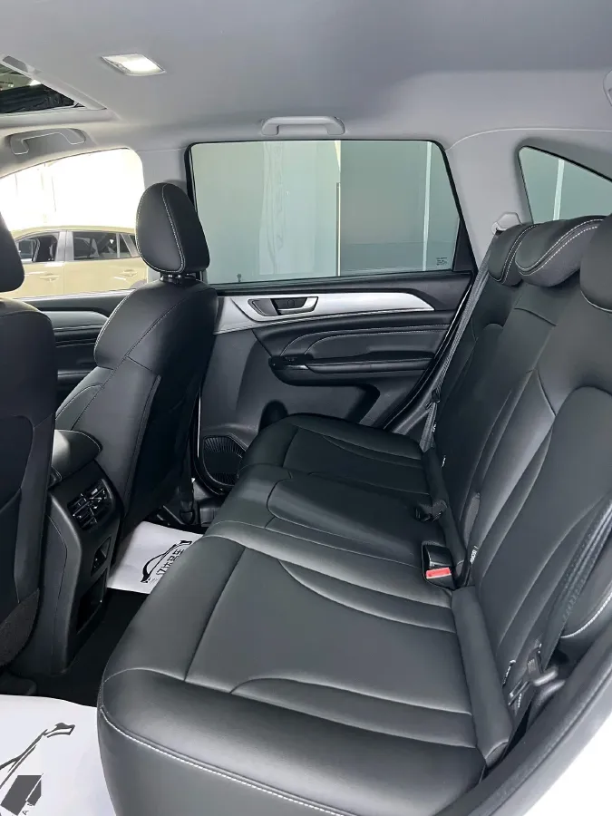 2021 Haval M6 1.5T 150HP L4 7DCT,autocango,china used car exporter,china ev exporter,chinese used car exporter,chinese used ev exporter