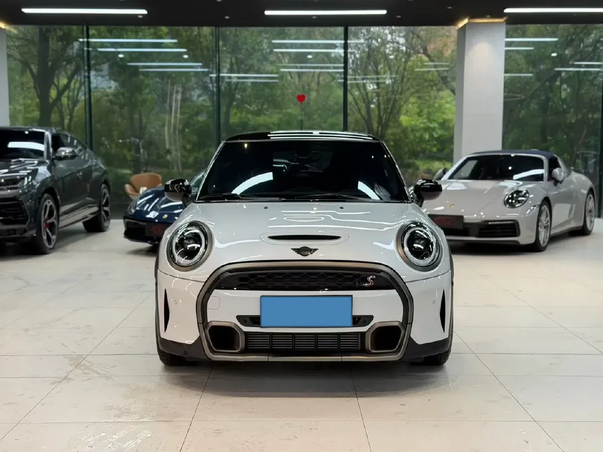 2023 MINI MINI 2.0T 178HP L4 7DCT,autocango,china used car exporter,china ev exporter,chinese used car exporter,chinese used ev exporter