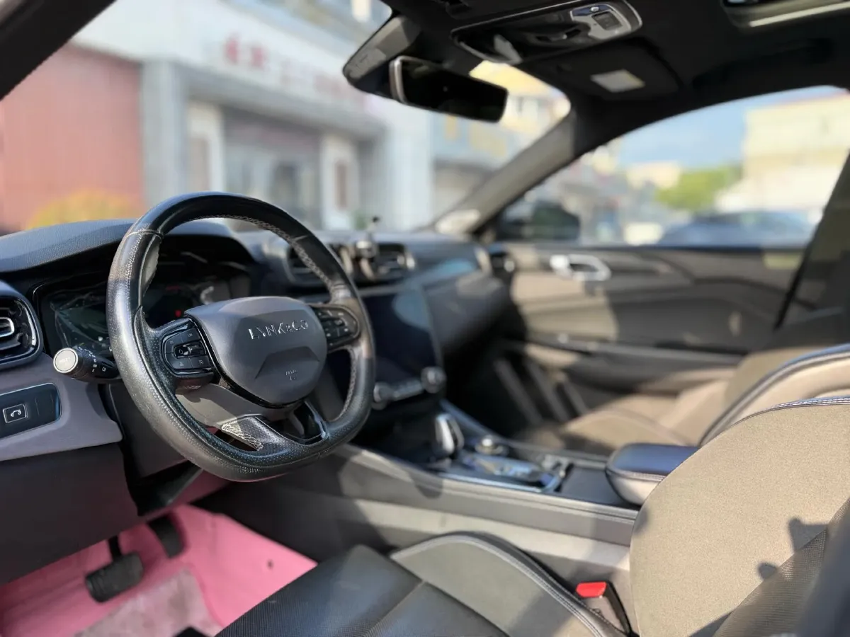 2022 LYNK&CO 03 2.0T 190HP L4 7DCT,autocango,china used car exporter,china ev exporter,chinese used car exporter,chinese used ev exporter
