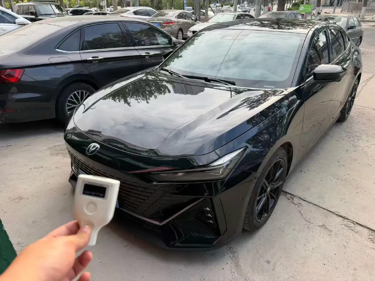 2022 ChangAn UNI-V 1.5T 188HP L4 7DCT,autocango,china used car exporter,china ev exporter,chinese used car exporter,chinese used ev exporter