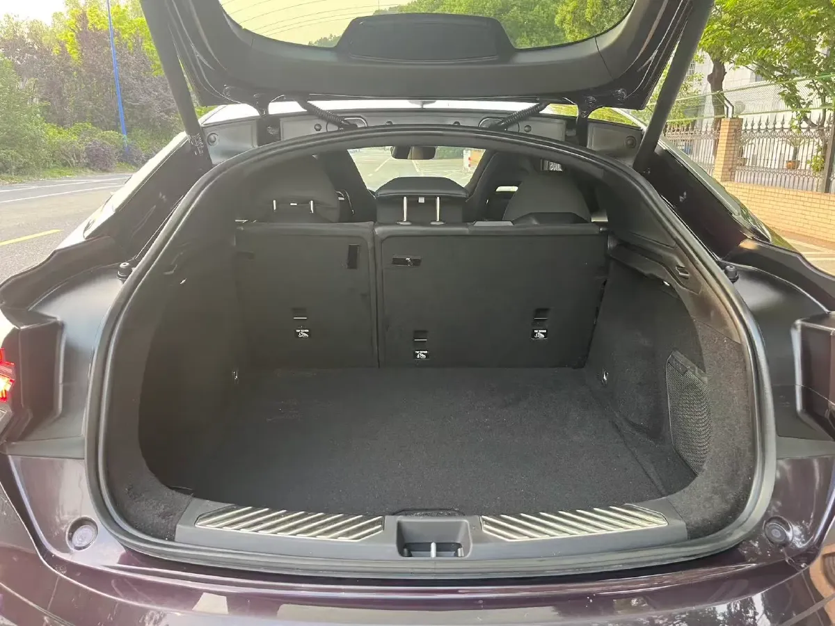 2021 Peugeot 508L 1.6T 200HP L4 8AT PHEV 12KWH,autocango,china used car exporter,china ev exporter,chinese used car exporter,chinese used ev exporter