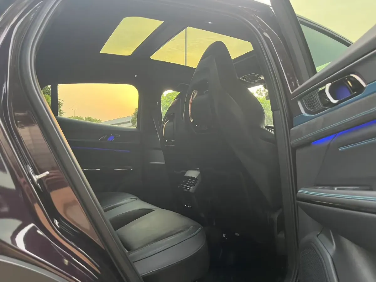 2021 Peugeot 508L 1.6T 200HP L4 8AT PHEV 12KWH,autocango,china used car exporter,china ev exporter,chinese used car exporter,chinese used ev exporter