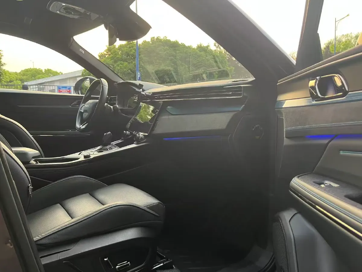 2021 Peugeot 508L 1.6T 200HP L4 8AT PHEV 12KWH,autocango,china used car exporter,china ev exporter,chinese used car exporter,chinese used ev exporter