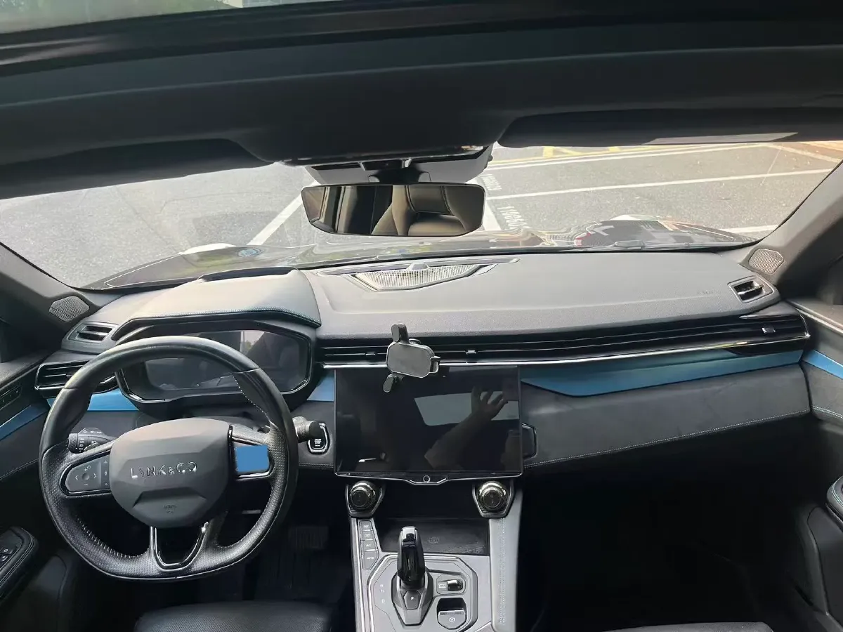 2021 Peugeot 508L 1.6T 200HP L4 8AT PHEV 12KWH,autocango,china used car exporter,china ev exporter,chinese used car exporter,chinese used ev exporter