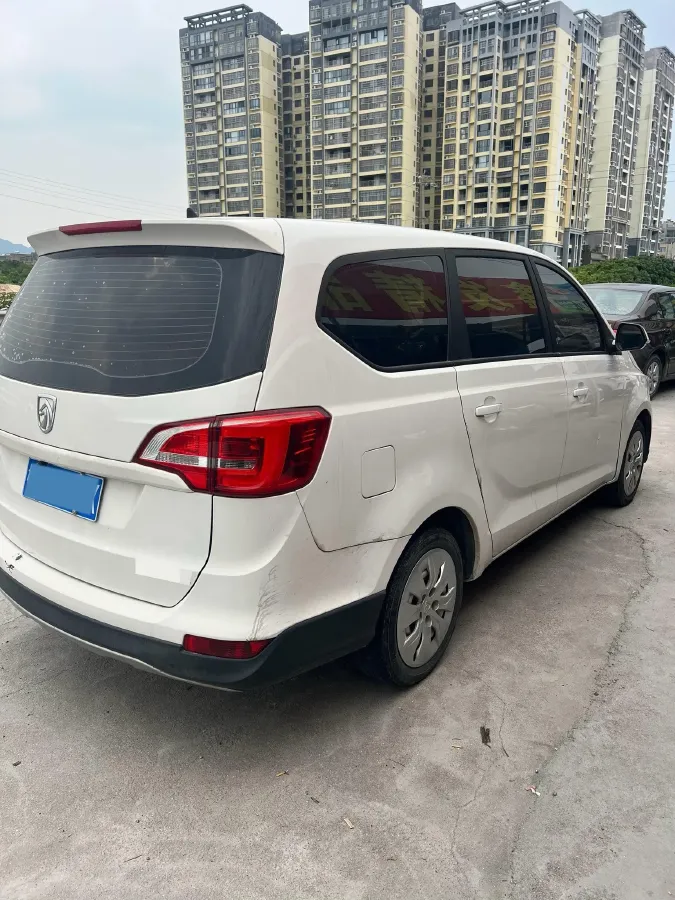 2019 BaoJun 730 1.5L 105HP L4 6MT,autocango,china used car exporter,china ev exporter,chinese used car exporter,chinese used ev exporter