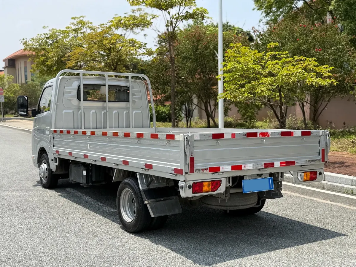 2023 WuLing RongGuang New Truck 2.0L 136HP L4 5MT,autocango,china used car exporter,china ev exporter,chinese used car exporter,chinese used ev exporter