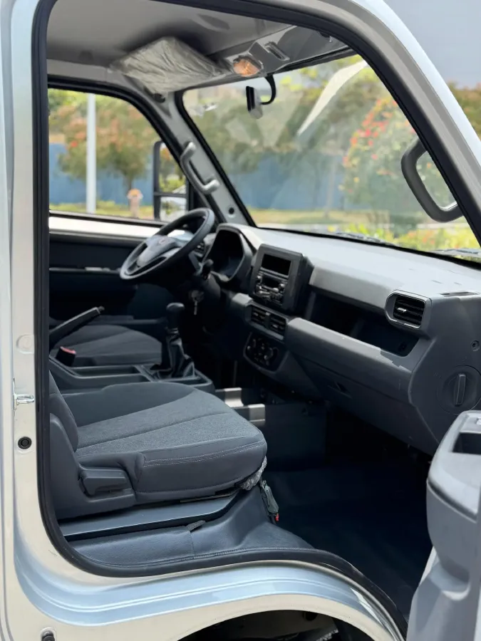 2023 WuLing RongGuang New Truck 2.0L 136HP L4 5MT,autocango,china used car exporter,china ev exporter,chinese used car exporter,chinese used ev exporter