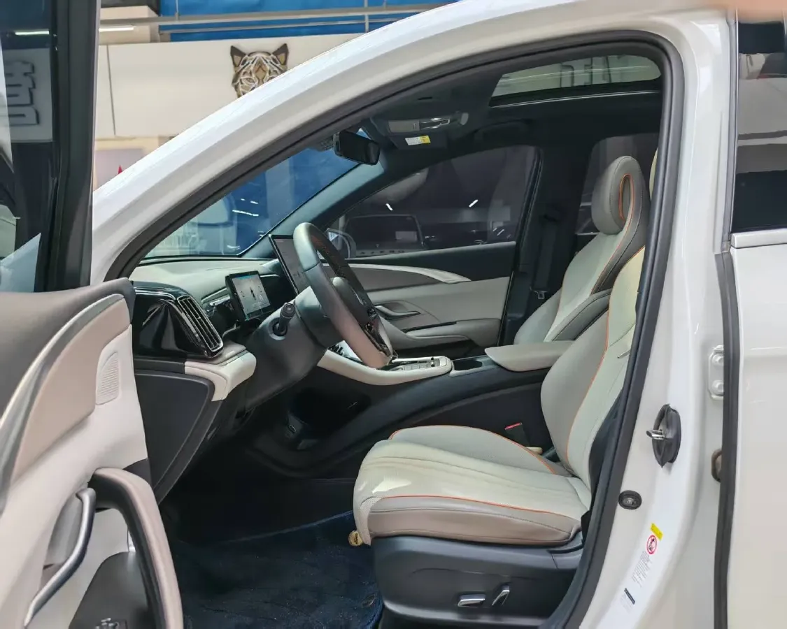 2024 BYD Song Pro 1.5L 110HP L4 E-CVT PHEV 18.3KWH,autocango,china used car exporter,china ev exporter,chinese used car exporter,chinese used ev exporter