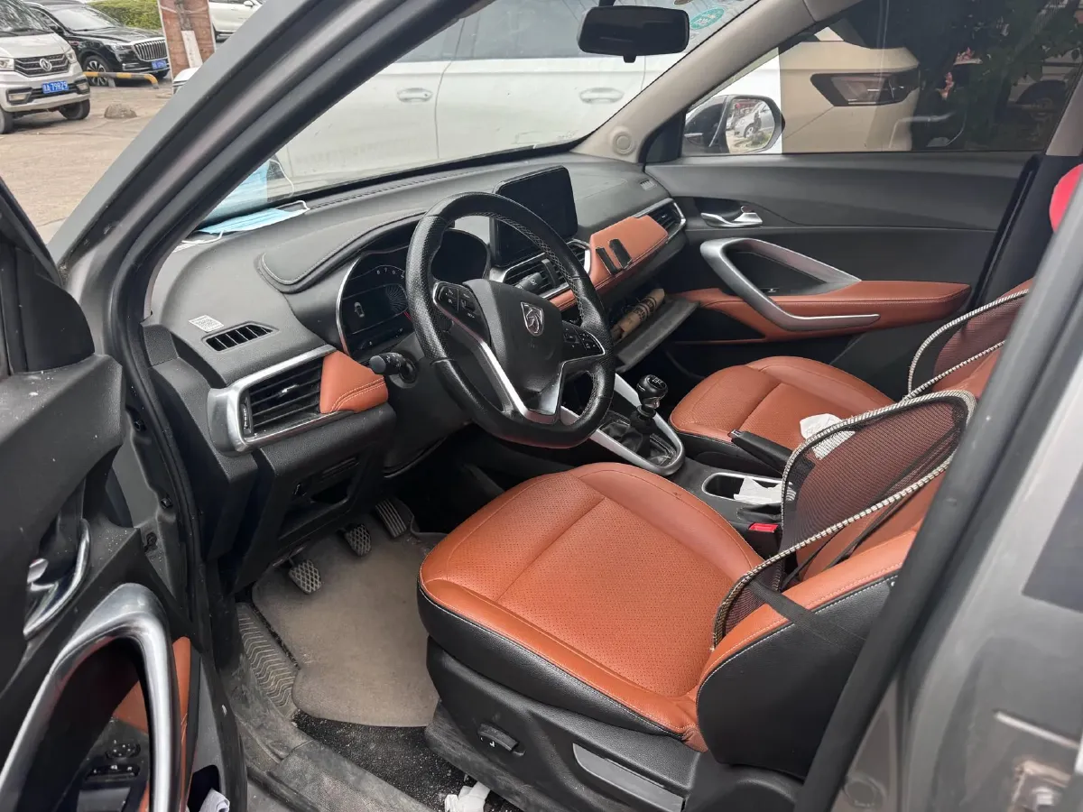 2019 Bestune X40 1.6L 114HP L4 5MT,autocango,china used car exporter,china ev exporter,chinese used car exporter,chinese used ev exporter