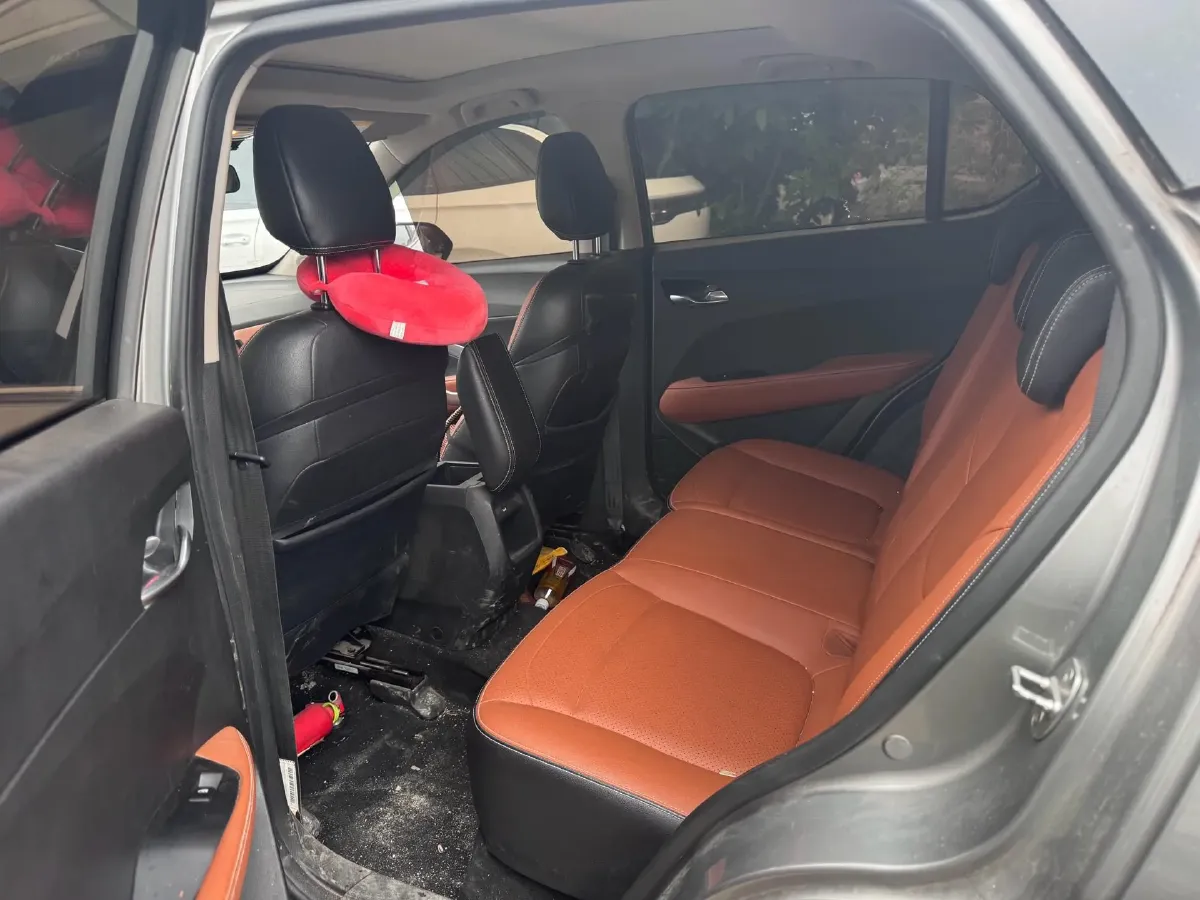 2019 Bestune X40 1.6L 114HP L4 5MT,autocango,china used car exporter,china ev exporter,chinese used car exporter,chinese used ev exporter